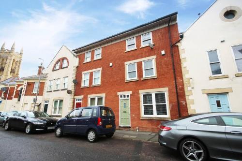 Luxury 3 bed town centre house Sleeps 8 gîte à louer Best Western East Anglia Hotel