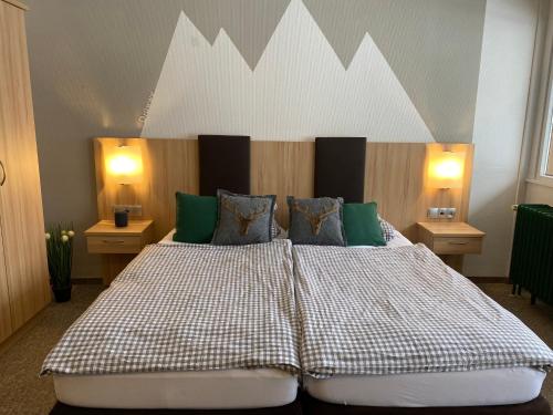 1 queen bed