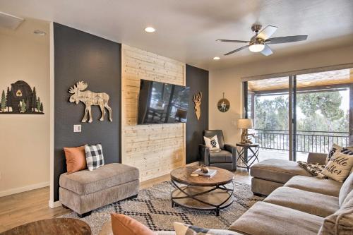 Deck and Mtn Views Sunlit Heber Family Cabin