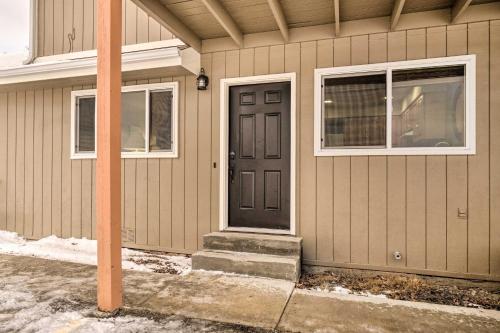 Serene Kenai Condo Less Than 4 Mi to Kenai Beach!