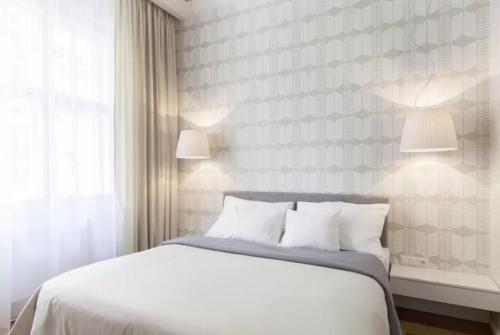 UNIQUE Old Town apartments at Palace Dlouha - image 7