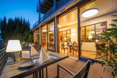 餐廳, BnB Fliegerhaeusle Hagnau 24h Self Check In in 哈格瑙