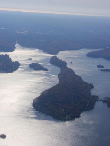 Exclusive High End Candlewood Lake retreat in New Fairfield, USA