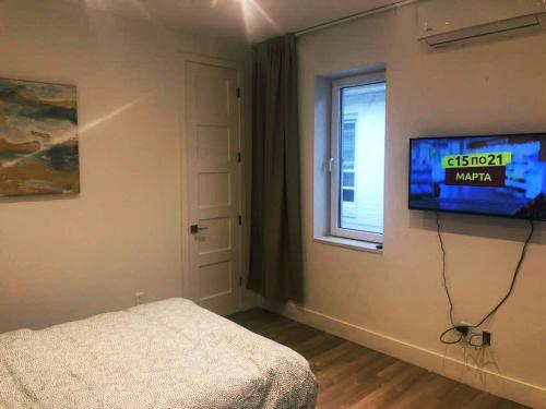 Cozy renovated room with its own bathroom in Brooklyn