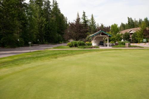 Meadow Lake Golf & Ski Resort