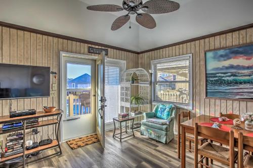 Coastal Cottage Getaway with Deck - Walk to the Beach - image 2
