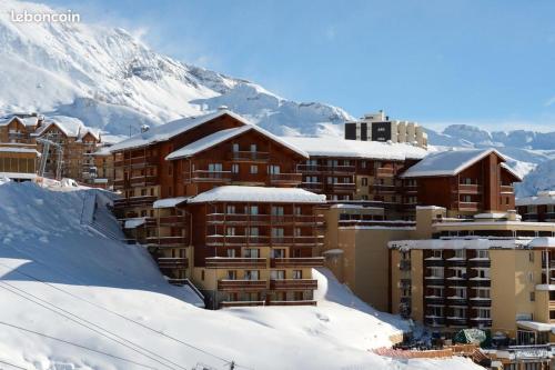 Appartement 6 personnes - Deux chambres - 40M2 - Balcons 10M2 sur pistes - Aucun vis à vis - Piscine - B301 3