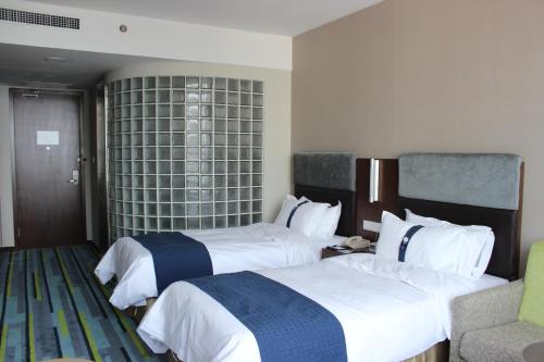 Holiday Inn Express Weihai Hi-Tech Zone, an IHG Hotel photo 3