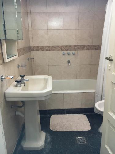 Banheiro, Lo de Dora in Próximo do Centro