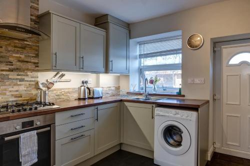 Cosy 2 bed home CHESTERFIELD