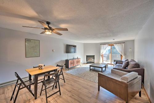 Lincoln Apartment with Balcony 2 Mi to Loon Mtn! - Lincoln