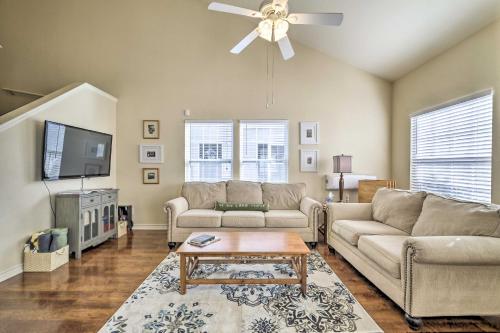Walk to Lake + Pool Access! Family Gem in Afton in Monkey Island (OK)
