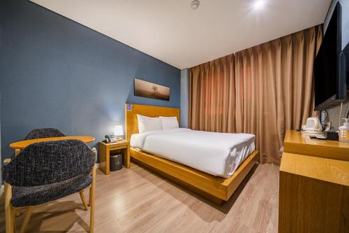 Lamer Hotel & Seawater Spa Busan Room Type - Business Double Room