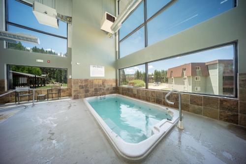 Swimming pool, Hi Country Haus Unit 1515 in Winter Park (CO)
