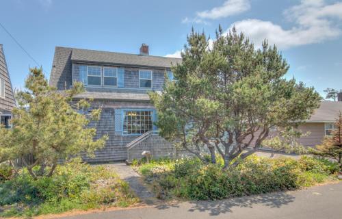 The Nordic House in the Cove - image 6