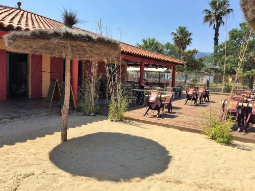 Charming Mobile Home in Argels-sur-Mer with Stunning Beach Views - image 4