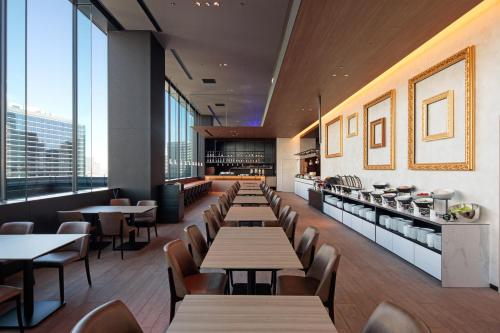 Restaurant, Yokohama Tokyu REI Hotel in Fujidana