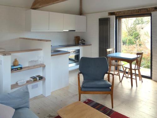 High Cogges Farm Holiday Cottages - The Granary