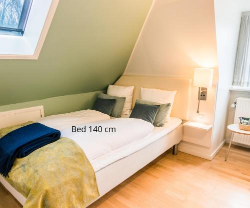 Sixtus Sinatur Hotel & Konference Room Type - Economy Double Room