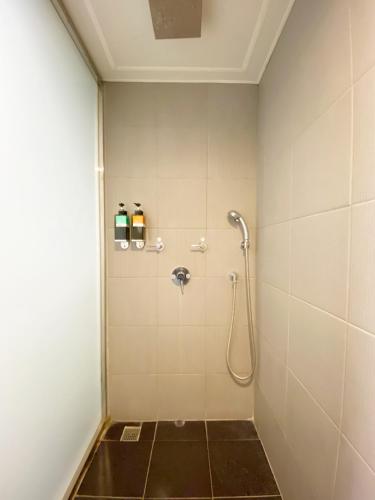 Taichung Old F Hotel – Taichung, KY