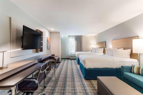 MainStay Suites - image 8