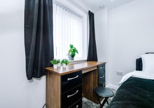 LUXURY 3 BEDROOM HOUSE Close to Manchester Center, Manchester (zdjęcie 10)