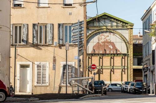 Studio Love room Spa Baignoire double La Ciotat Centre port