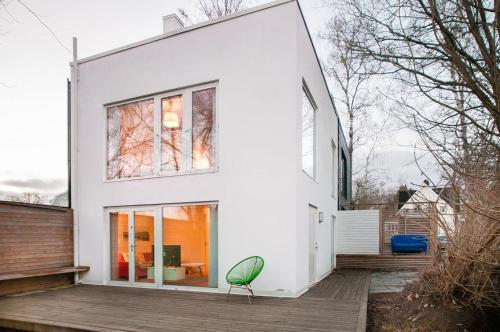 townhouse on Arlanda Stockholm metro line - easy checkin 4