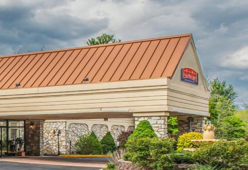 FairBridge Inn & Suites Poconos