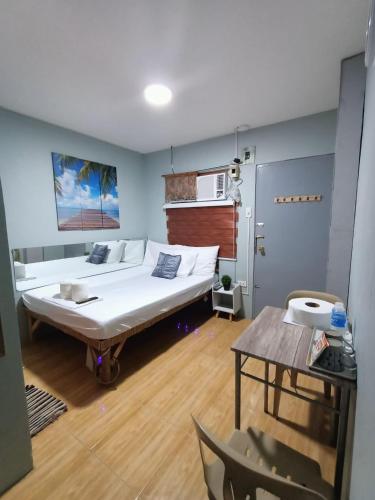 DJCI Apartelle Small Rooms in Hermogenes C