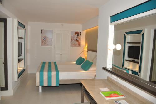 ROBINSON PAMFILYA - All Inclusive Room Type - Family Room with Balcony