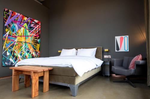 1 queen bed