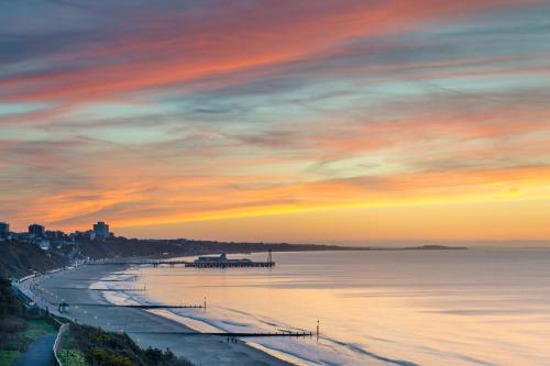 No 7 Woods View in Wallisdown and Winton West