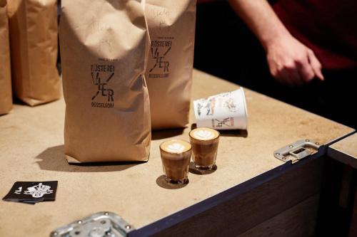 me and all hotel düsseldorf - image 4