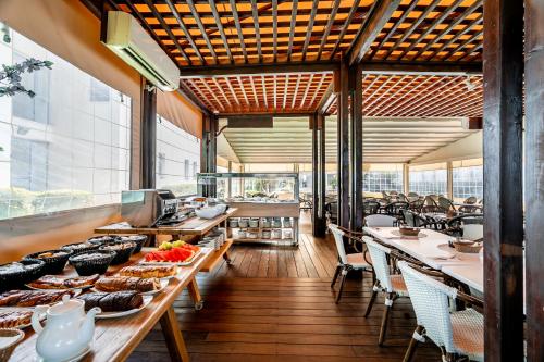 Ételek és italok, Nof Tavor Hotel in Mizra