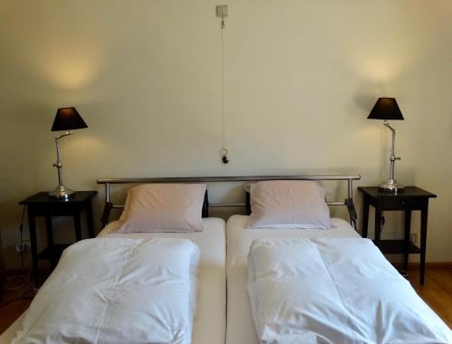 1 queen bed