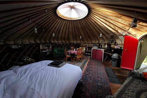 Yurt luxury + Bathhouse in Stoke Climsland