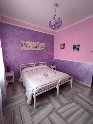 Triple Room with Private Bathroom image 4