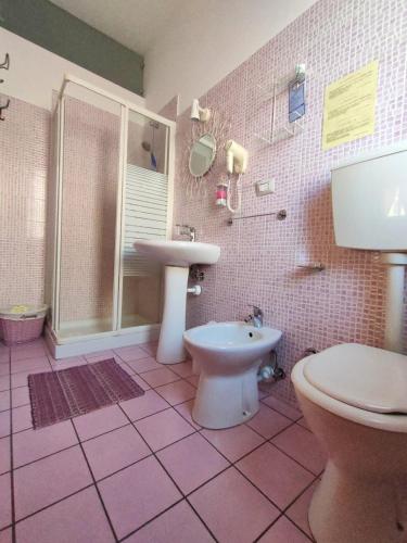 Triple Room with Private Bathroom image 7