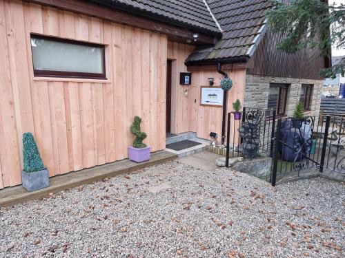 Carn Mhor Bed and Breakfast - image 3