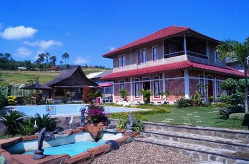 VILLA CAHAYA LESTARI
