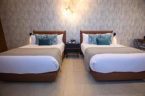 336100385 Becquer Hotel Guadalajara