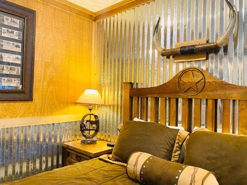 Deluxe Big Texan Multi Suite – Amarillo, TX
