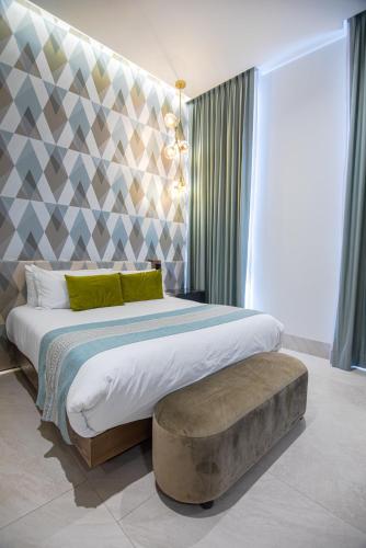 336103638 Becquer Hotel Guadalajara