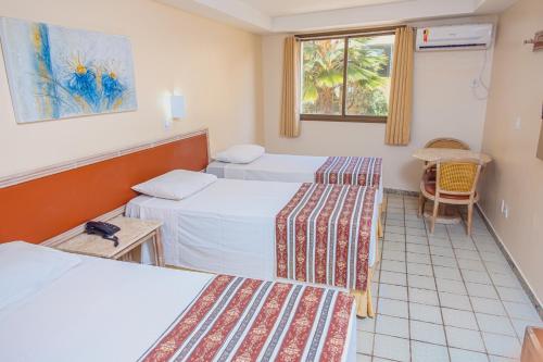 Standard Triple Room image 2