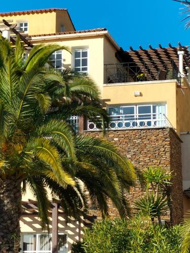Exterior view, Superbe Appartement avec vue Mer et Piscine near LA TABLE D EMI