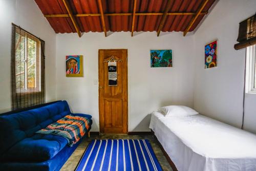 1 double bed, 1 twin bed