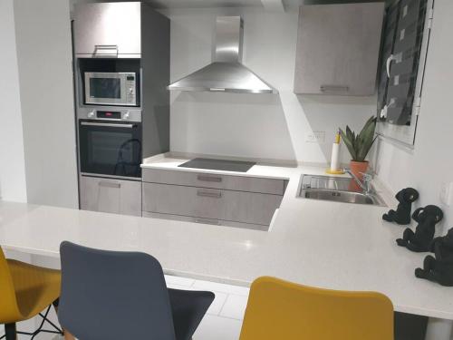 MARS ET VENUS LOCATION - piscine privée et chauffée (MARS ET VENUS LOCATION - piscine privee et chauffee) in Sainte-Marie