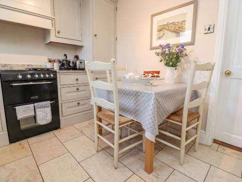 Dray Cottage - image 13