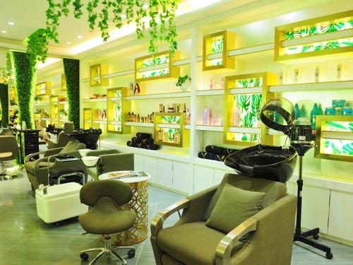 سبا, Seven Eleven Hotels & Club in ميرا بهياندر